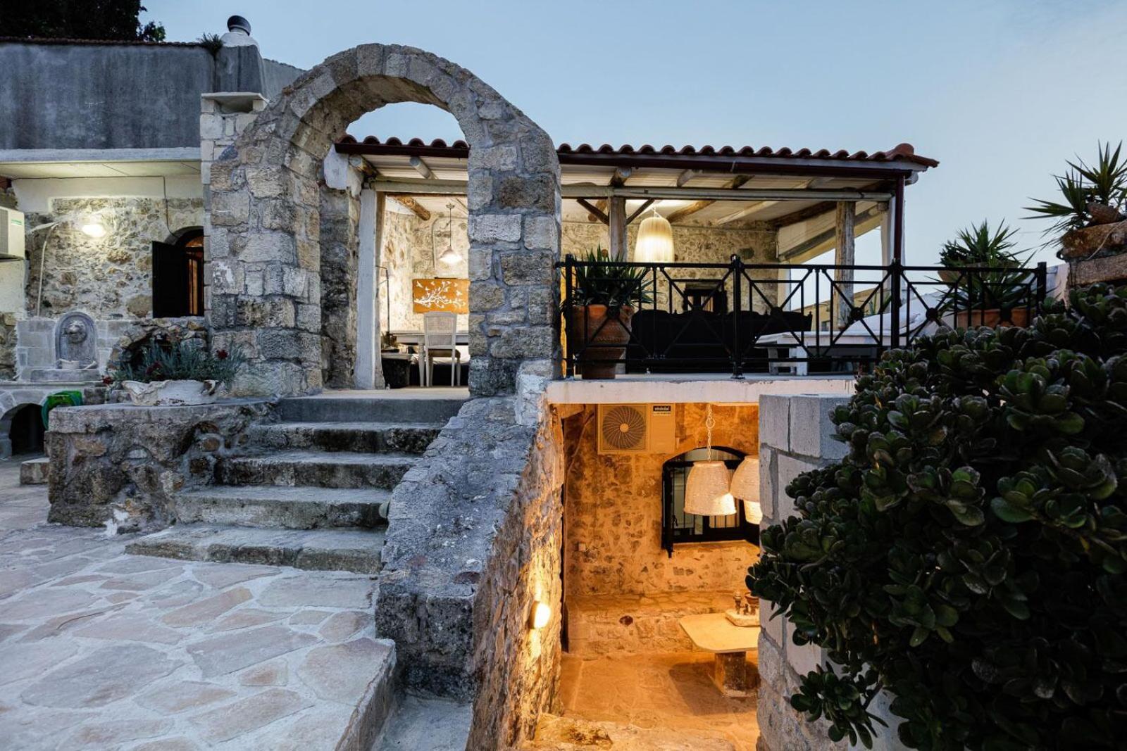 Antonia'S Stonebuilt Mansion With A Private Pool Villa Armenoi  Luaran gambar
